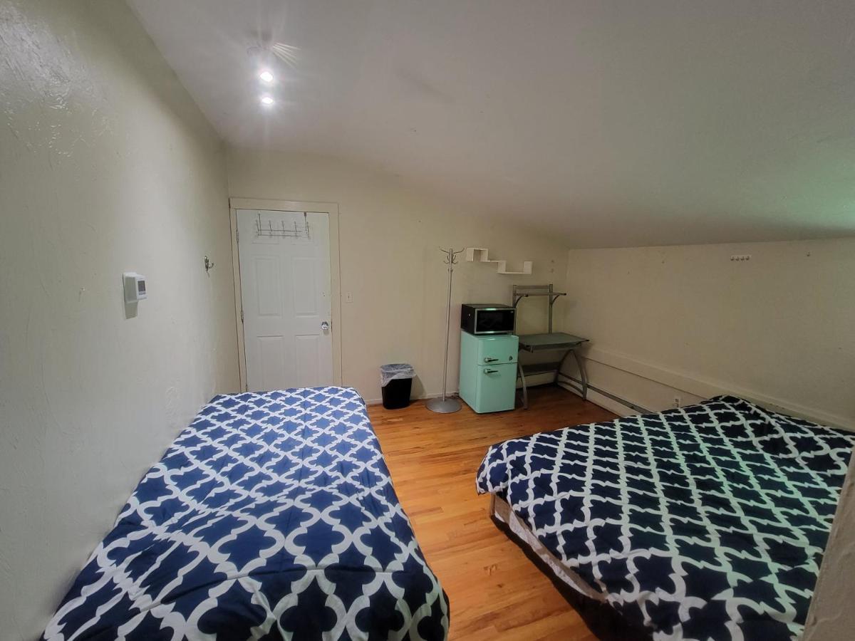 Private Bedroom Near Boston Exterior foto