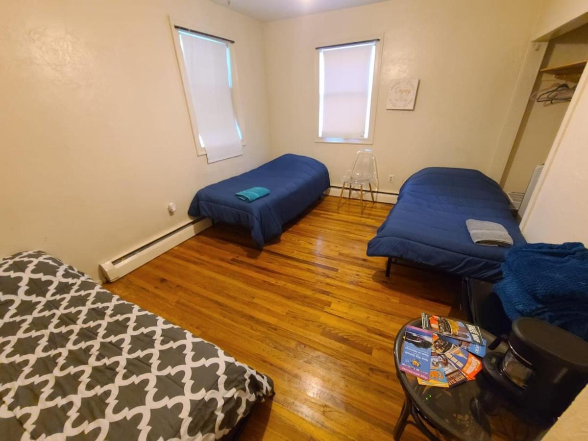 Private Bedroom Near Boston Exterior foto