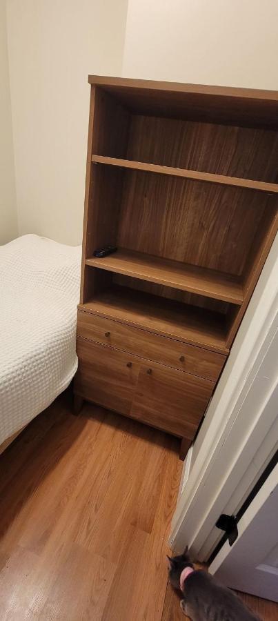 Private Bedroom Near Boston Exterior foto
