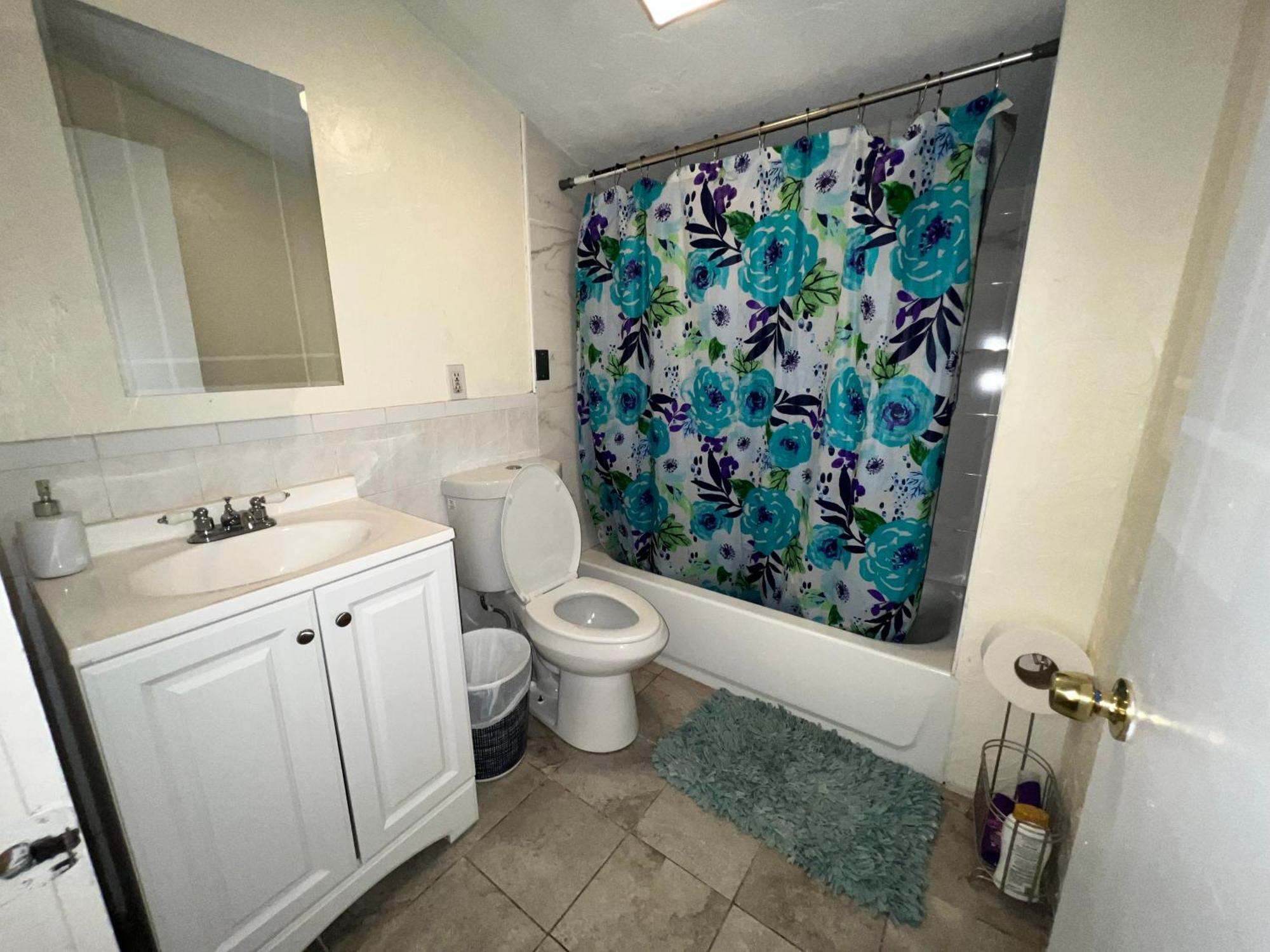 Private Bedroom Near Boston Exterior foto